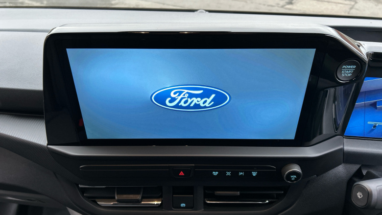 Ford Transit Custom 320 L1 Diesel Fwd 2.0 EcoBlue 136ps H1 Van Limited